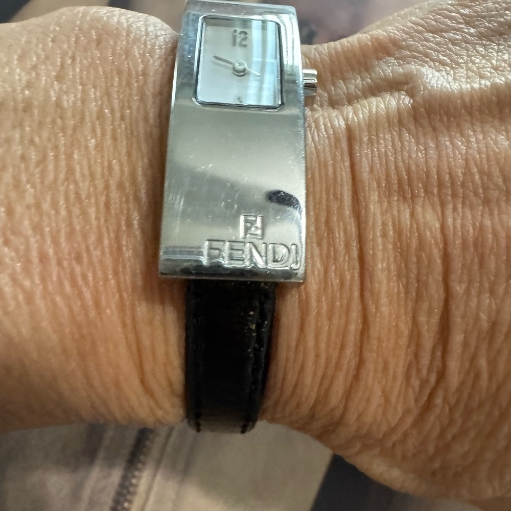 Authentic Fendi Silver Rectangular Watch with Black Leather Strap - Picture 4 of 7